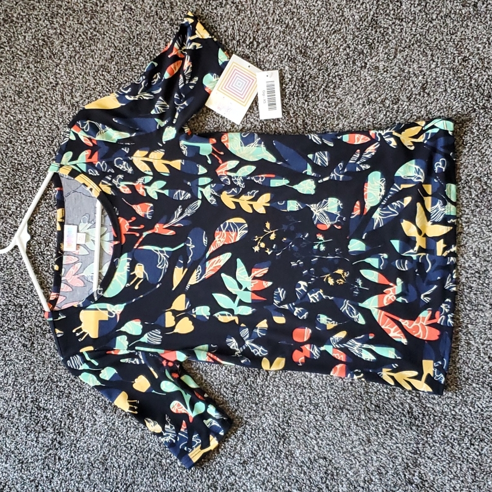 NWT Lularoe floral gigi XS